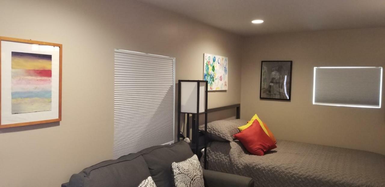 פיניקס Best Little Guesthouse In Melrose! New Listing! מראה חיצוני תמונה